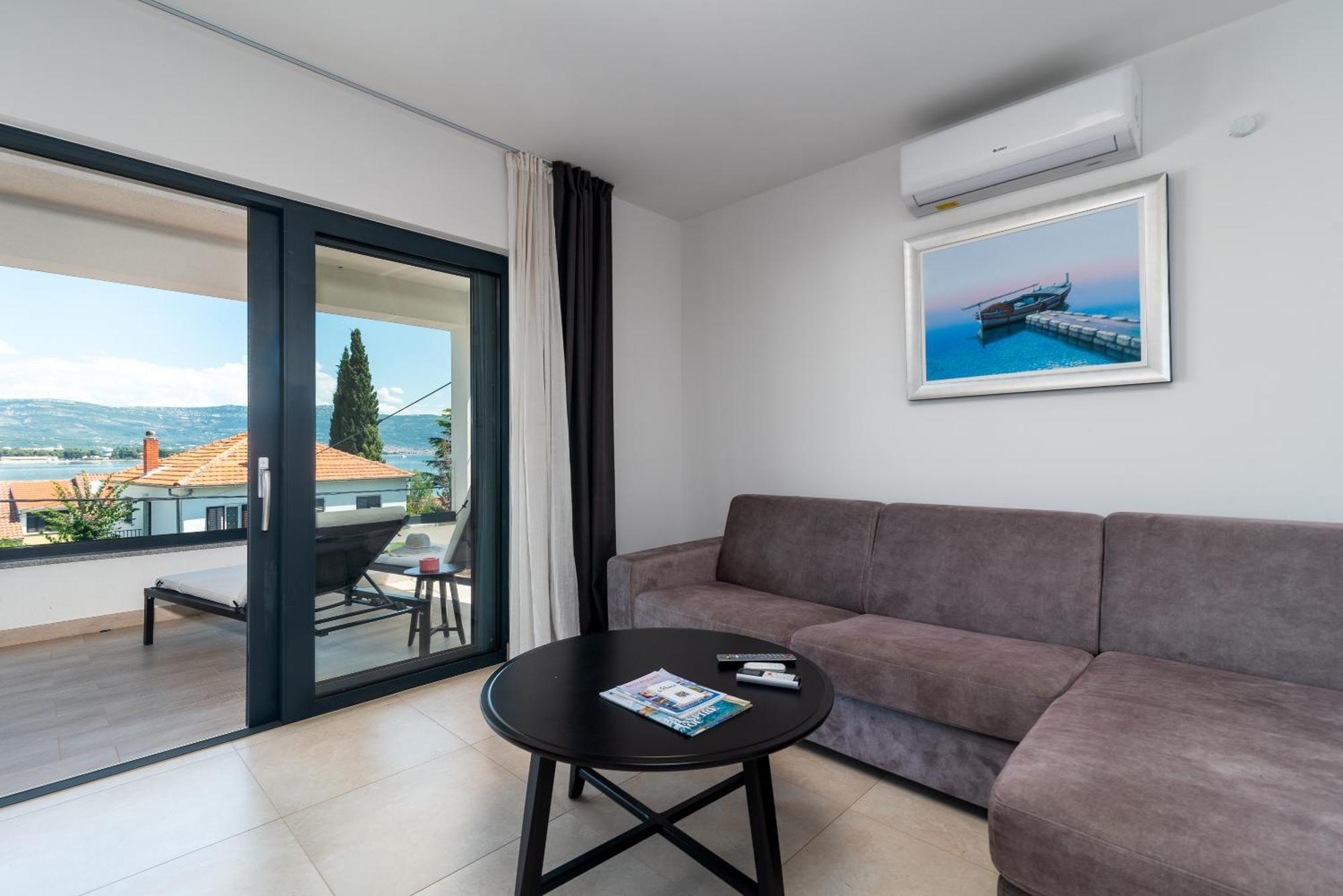 Maca Apartments & Suites Trogir Exterior foto