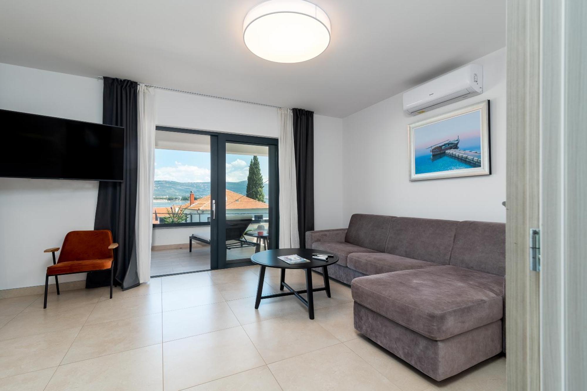 Maca Apartments & Suites Trogir Exterior foto